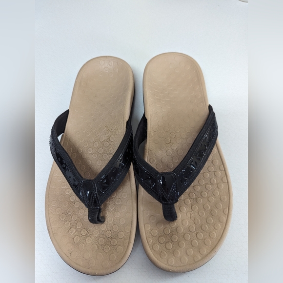 Vionic flip flops - Picture 3 of 3